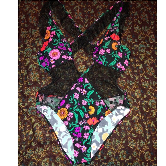 Boohoo Floral/Lace Cutout Swimsuit New With Tags - Picture 1 of 6